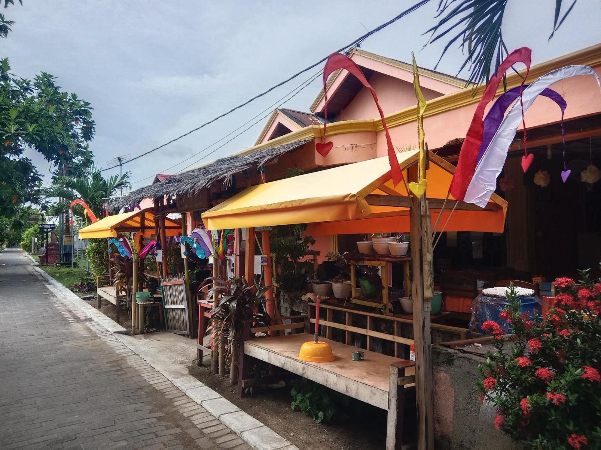 Novita Homestay Bunaken Ngoại thất bức ảnh