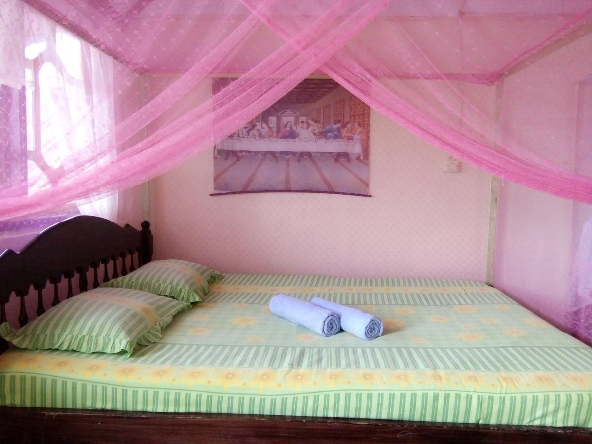 Novita Homestay Bunaken Ngoại thất bức ảnh